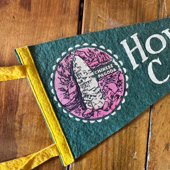 Vintage Howe Caverns Felt Pennant - Picture 2 of 7